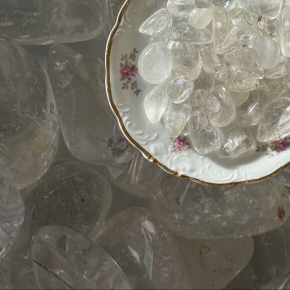 Clear Quartz Tumbles x3 - Picture 1 of 3